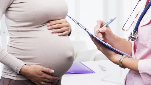 Giải đáp thắc mắc tiền bảo hiểm thai sản khi nào được nhận